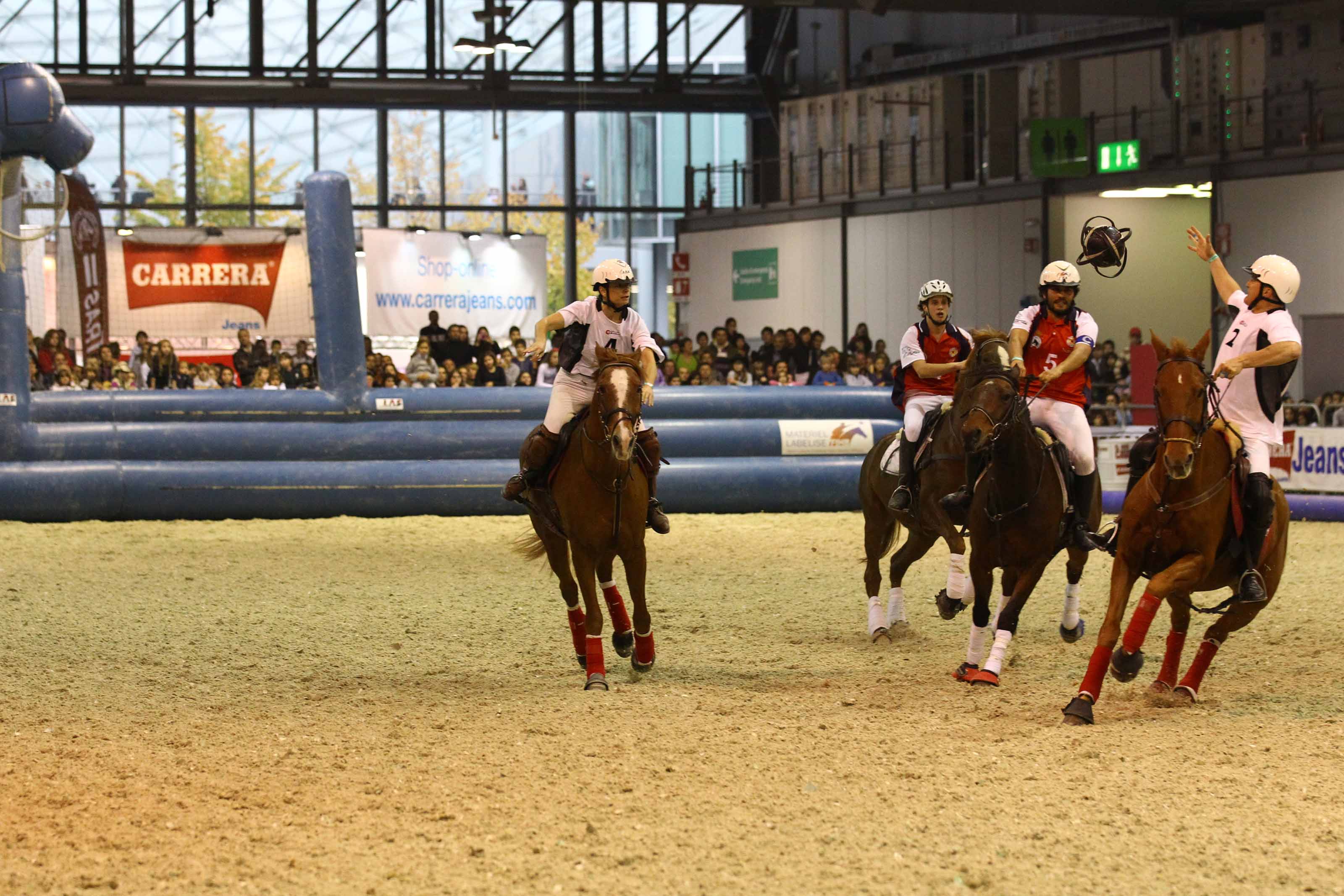 CavalliaMilano – In Fiera, c’è anche l’Horse-Ball: che spettacolo!