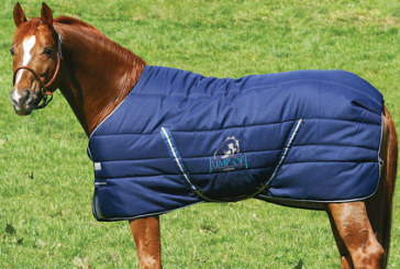 Belli caldi con le coperte Horseware per Jump Off
