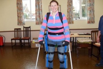 Supporta Claire Lomas e la ricerca sulle lesioni spinali