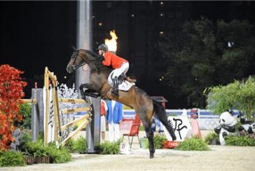 Il ritiro di Authentic al New Albany Classic Invitational Gran Prix and Family Day