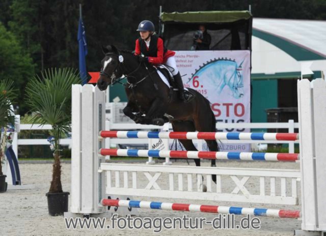 Priscilla Pigozzi Garofalo conquista il Gran Premio Pony a Lamprechtshausen