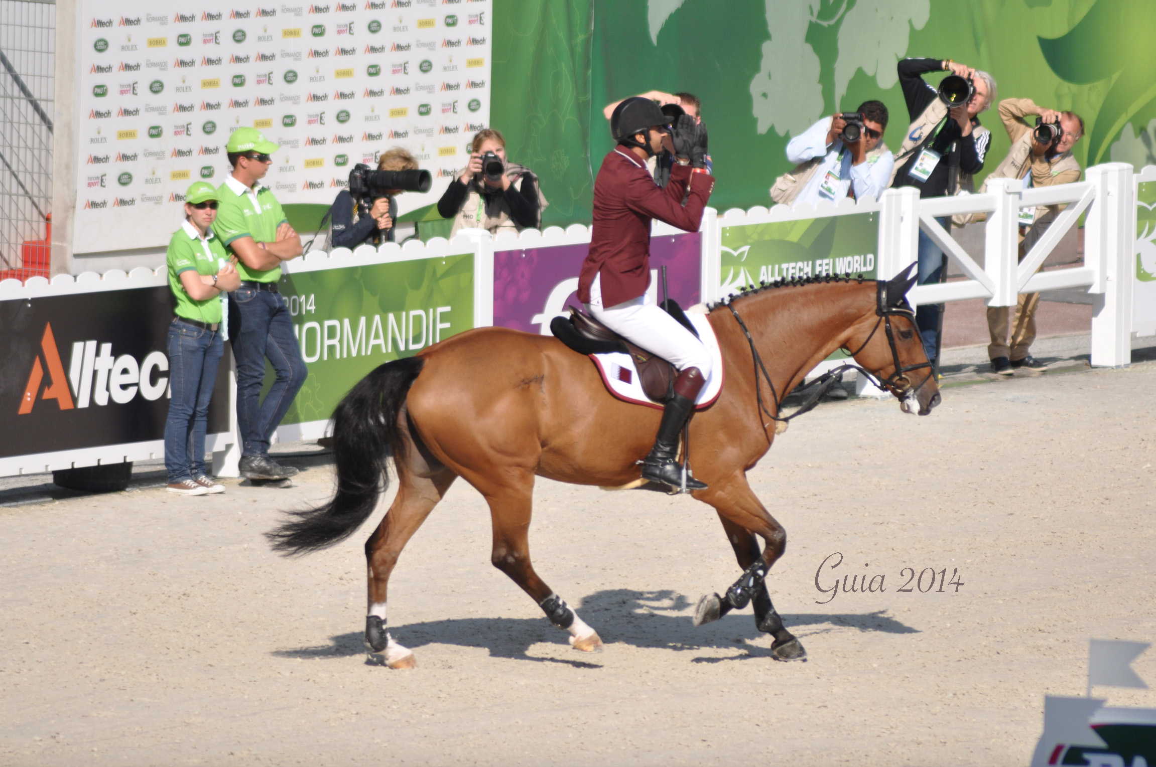 Lo sceicco Ali Al Thani vince la tappa di Coppa del Mondo di Al Rayyan