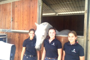 E’ rosa la prima prova del campionato europei pony salto ostacoli